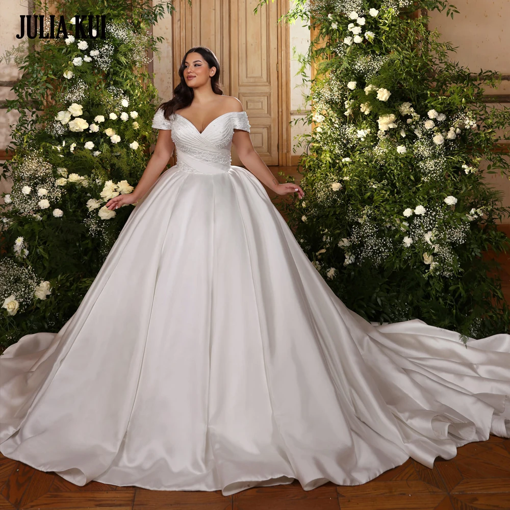 

Julia Kui Customize Made Satin Sweetheart Ball Gown Wedding Dresses Off Shoulder Sleeves Beading Pearls Pleats Bridal Gowns