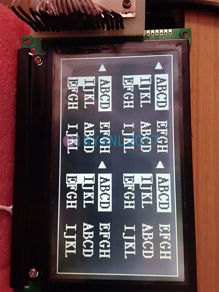 

Черная панель ЖК-дисплея EW50370NCW