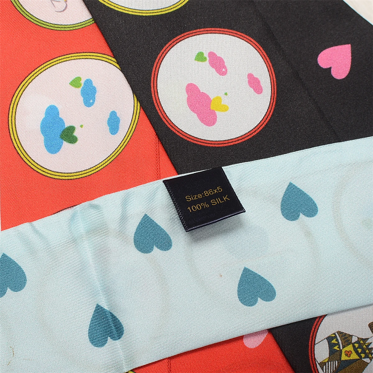 2023 New 100% Silk Scarf Heart Print Brand Design Natural Silk Women Scarf Foulard Hair Bag Scarves Fashion Neckerchief Headband