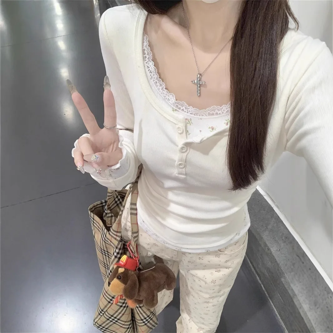 Koronkowy dwuczęściowy T-shirt z dekoltem w kształcie litery U i długim rękawem Damski wiosenno-jesienny Slim Fit Kwiatowy patchwork Słodki mniejszościowy Basewear Krótki top