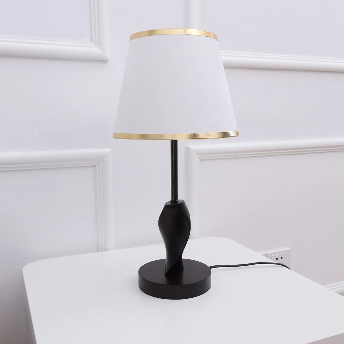 

Gold Trim Shade Premium Decorative Table Lamp Cover For Home Bedroom Office Hotel Lighting Accessory Decorative Lamp Shade