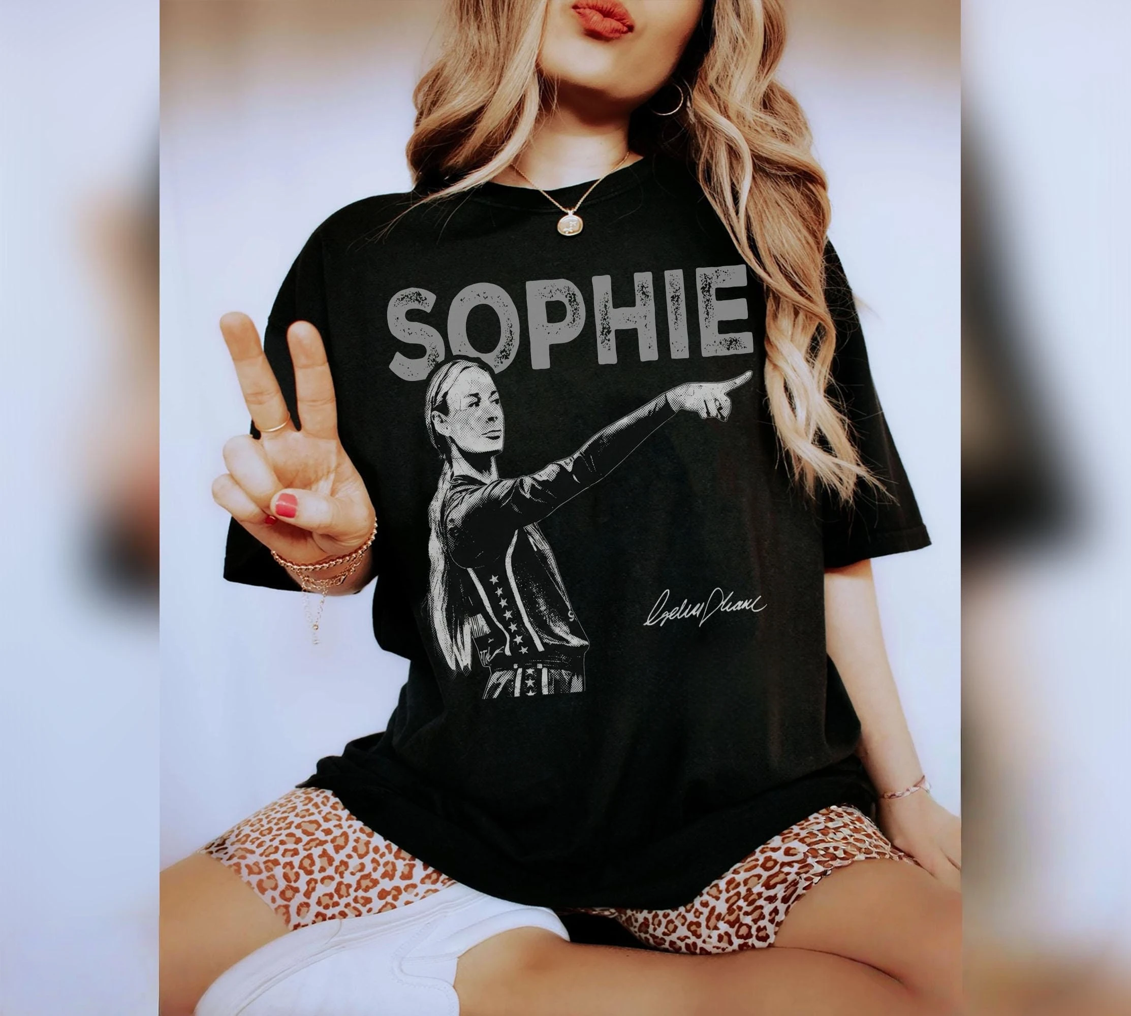 2026 Sophie Cunningham Pointing Meme Bedrucktes Unisex T-Shirt 100% Baumwolle Herren Damen Beliebtes Mode-T-Shirt Fan-Geschenk Streetwear – Detail 5