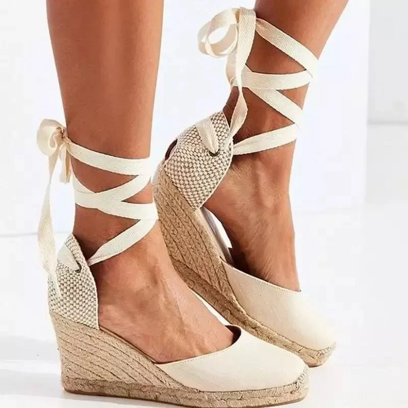 2026 Neue Damen-Sandalen mit großem Keilabsatz, dicker Sohle, Baotou-Tasche mit Fußringriemen, Stoffoberfläche, Hanfseil-Sandalen für Damen – Detail 1