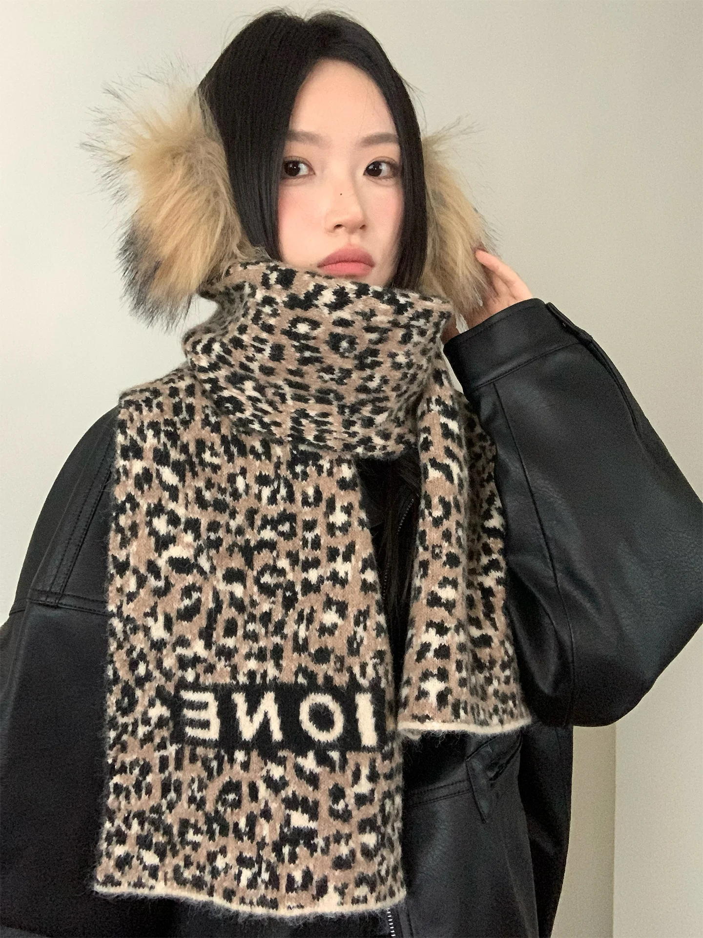 Leopard-Print Alphabet Knitted Scarf For Women Warm Neck Warmer With Wool For Autumn And Winter Korean Version With Thickening