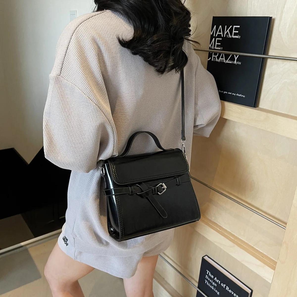 

Versatile Women's PU Leather Single Shoulder Crossbody Bag Simple Casual Trendy Small Square Bag Fashion Commuting Storage Bags
