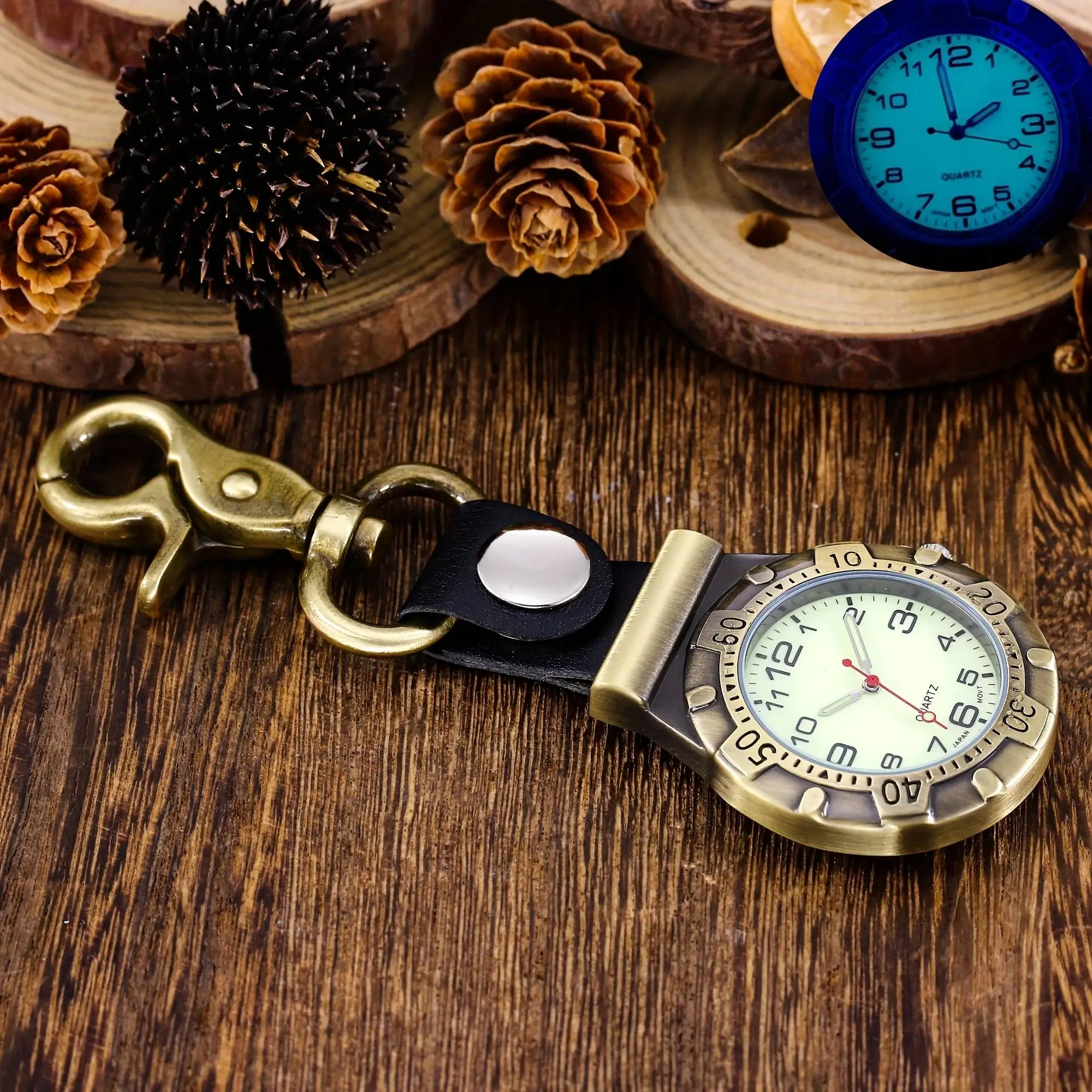 2025 Unisex Punk-Style Quartz Mountaineering Watch Sports Outdoor Hiking Climbing Keychain Pocket Watch for Men Women Lommeur