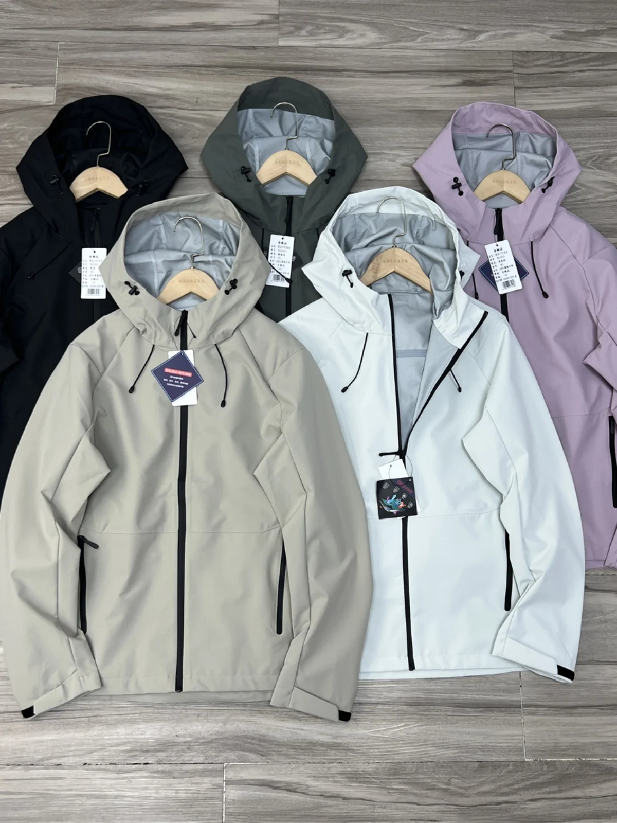 

Waterproof Breathable Windproof ex Color Hooded Jaet Spring Autumn Soft ell Climbing Clothes Zipper Decoration