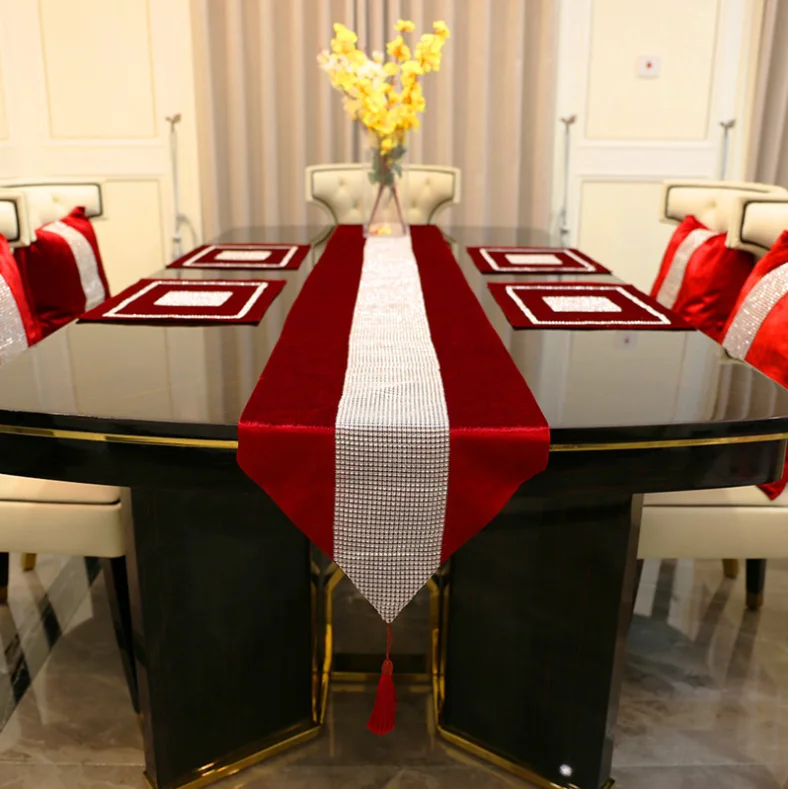 Red Velvet Table Runner with Rhinestone Strip & Tassel, Luxury European Style Dining Table Decor for Wedding Banquet Christmas
