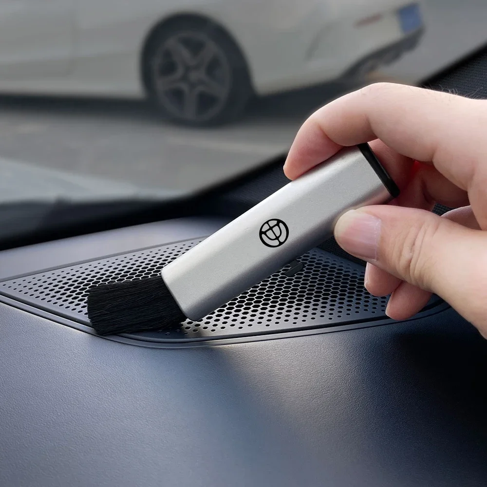 For Brilliance M2 V3 V5 H530 H230 H320 Retractable Car Air Conditioner Vent Outlet Cleaning Brush Tool Auto Interior Accessories