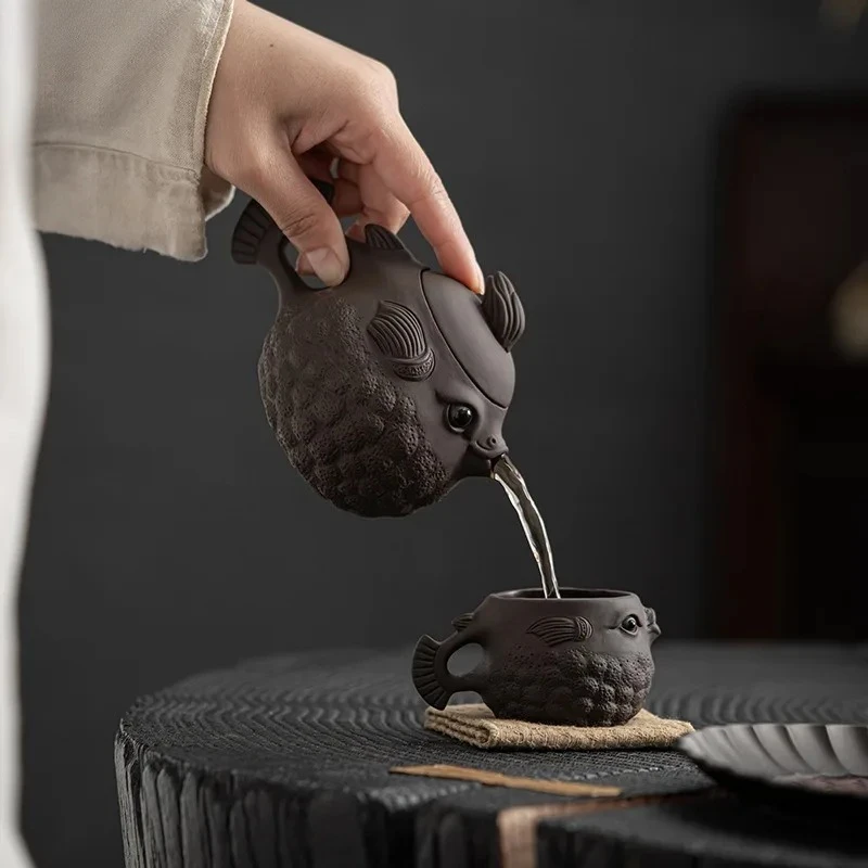 

250 мл пуховка рыба фиолетовый глиняный горшок чайники ручной работы кунг-фу чайная посуда чайник украшения чайные домашние животные керамика чайные горшки инструменты для приготовления чая