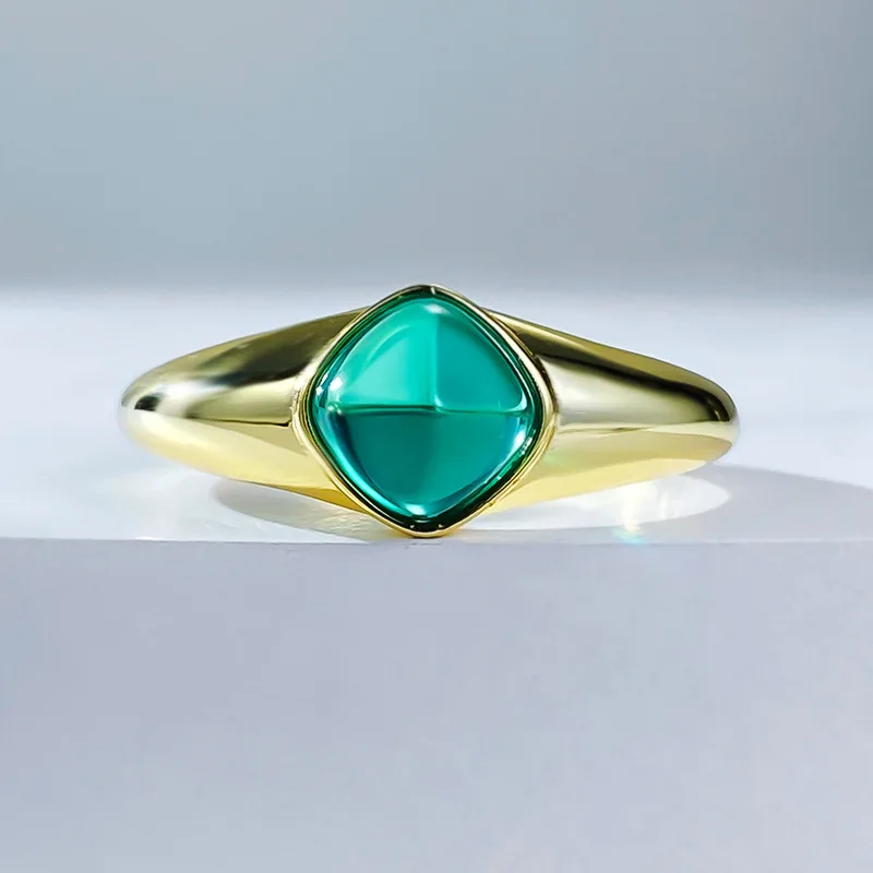 

New 925 Silver Plated Gold Set 6 * 6mm Emerald Sugar Tower Ring for Women in Europe and America