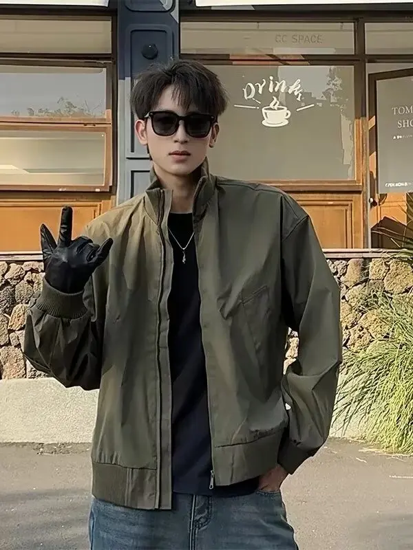 

Мужская куртка в стиле американского ретро, модель Pilot Jaet, весенняя, свободного кроя, с воротником-стойкой, декоративной молнией и рукавами-фонариками.