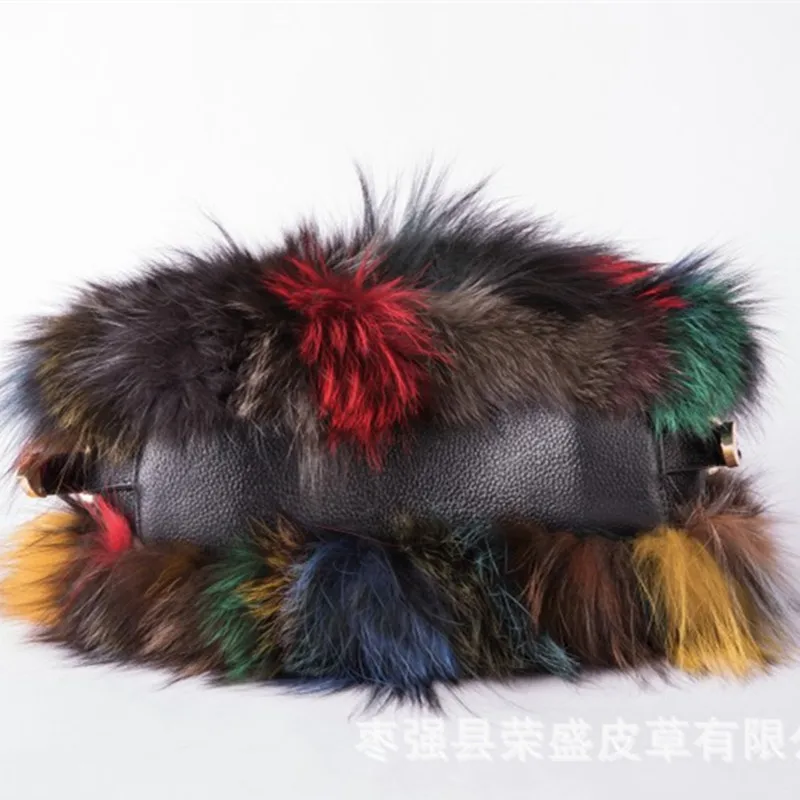 Korean version of fashion fur bag female autumn and winter new real hair hand color fox fur bag