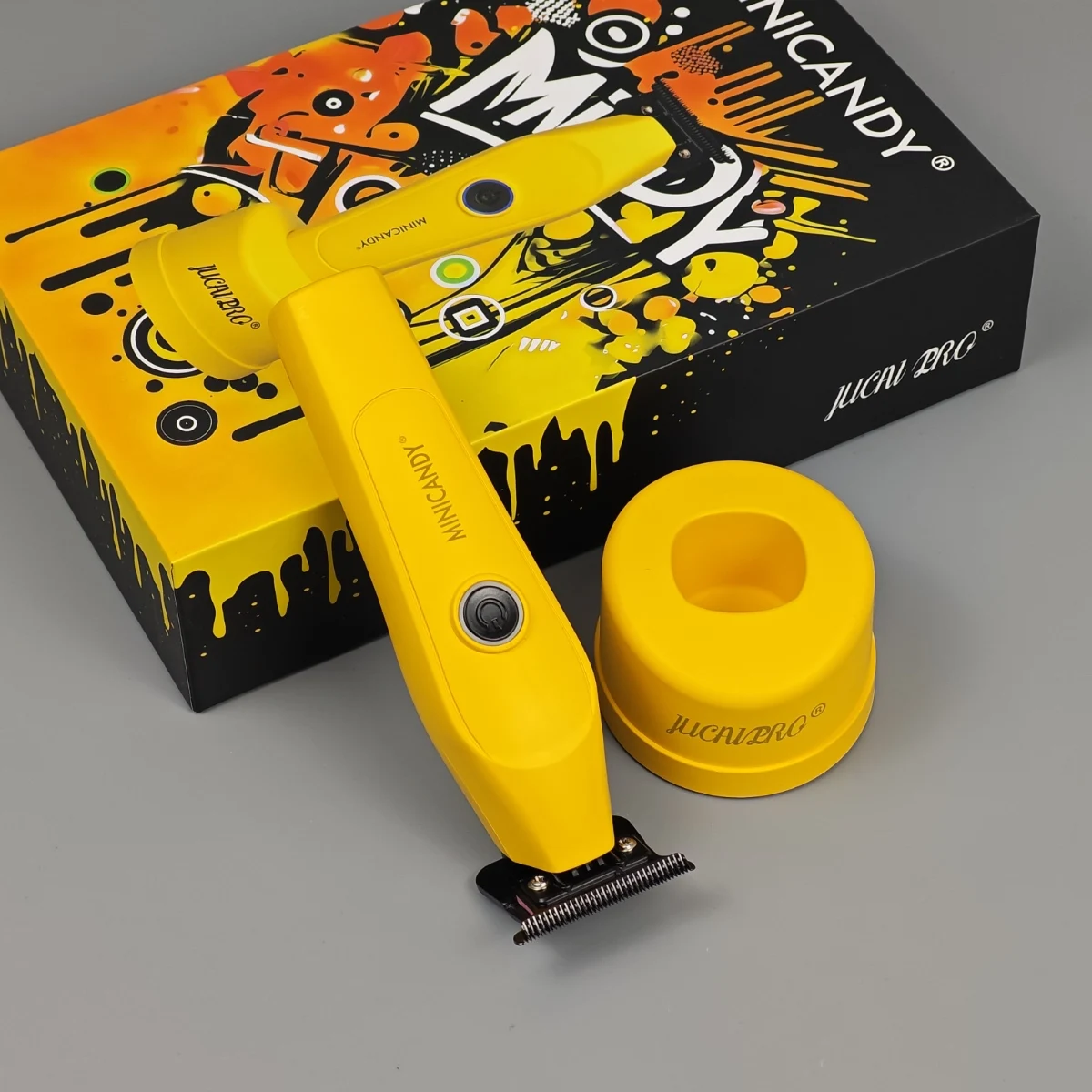 

Профессиональный электрический триммер JUCAI PRO JC08, бесщеточный двигатель, 7200 об/мин, ближнее количество лезвий, резервное лезвие для доставки, парикмахерская