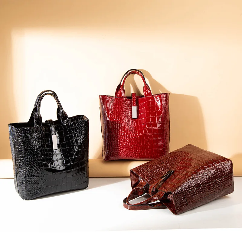 Women's Bag Crocodile Pattern Lacquer Leather Bag Single Shoulder Oblique Span Portable Women's Bag Fashion