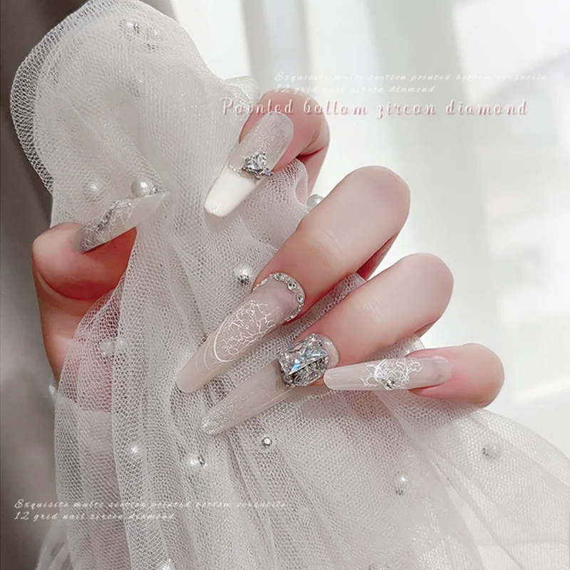 12 szt. Cyrkonie 3D do zdobienia paznokci, 6-10mm, mieszane kwadraty/serce/owale, diamentowe ozdoby do paznokci, błyszczące akcesoria do manicure DIY