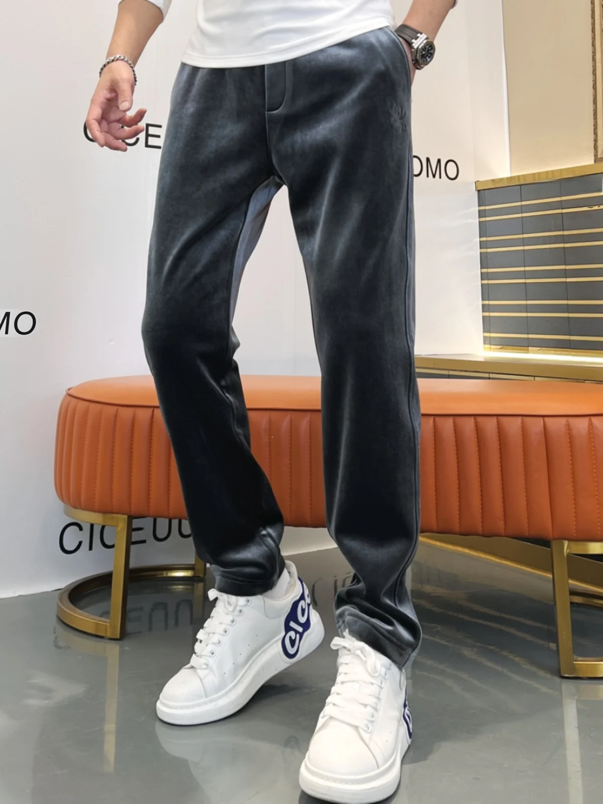 

Мужские повседневные брюки свободного кроя с прямыми штанинами, осенне-зимние, из золотистого бархата, струящиеся, комфортные, модные, в городском стиле