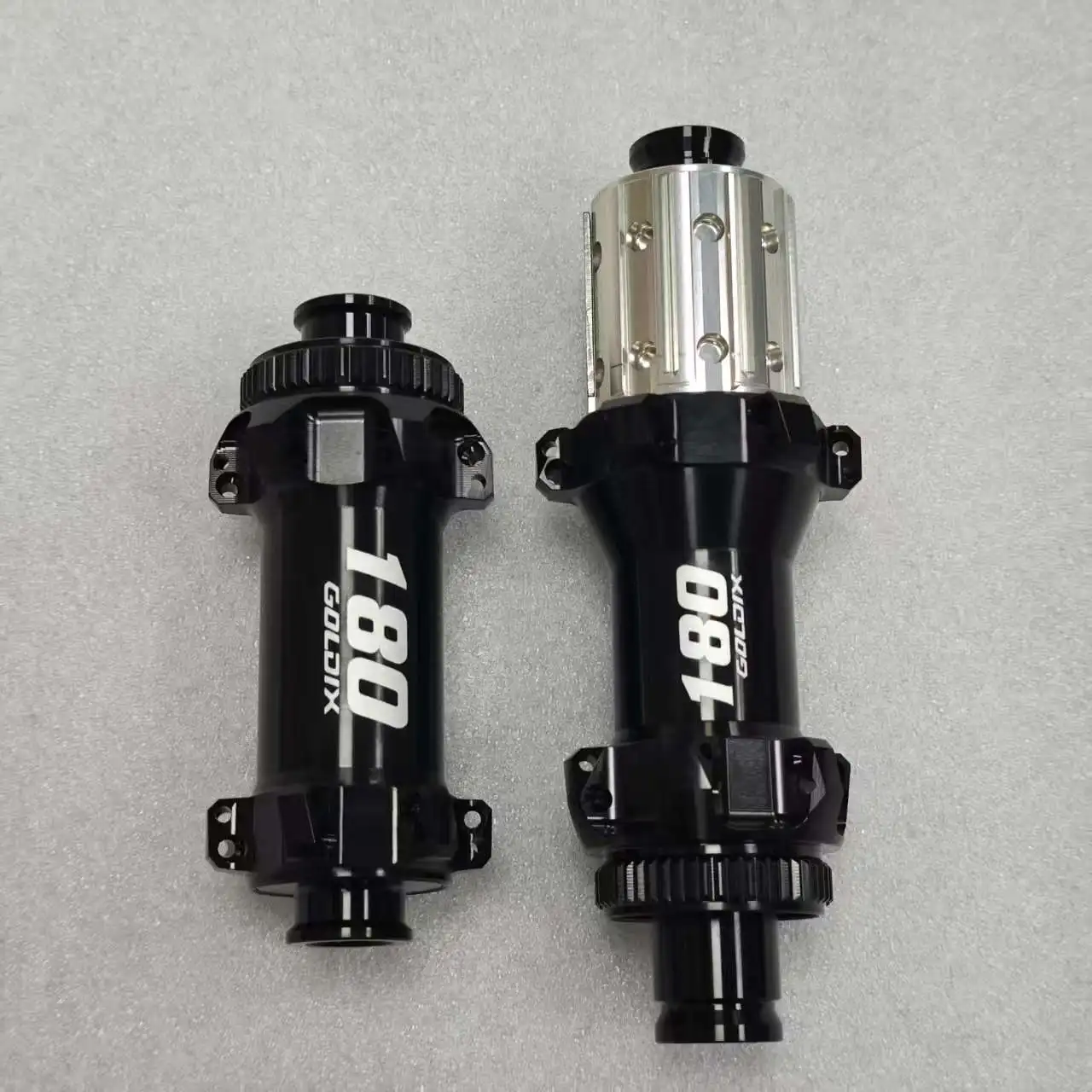 

GOLDIX R180 Road Hub 24 28H 6-Bolt Center Lock 52T EXP Ratchet for Bikes