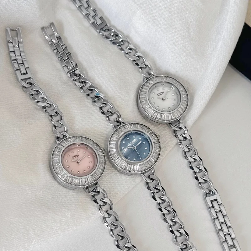 2025 Women Watch Light Luxury Brand Diamond Bracelet Watch Exquisite High end Ladies Fashion Quartz Wristwatches reloj de mujer