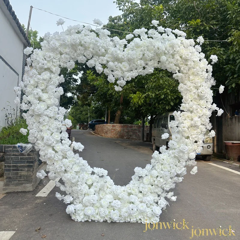 Romantisches weißes Rosenherz, künstliche Blume, Hochzeitshintergrund, Blumendekoration, Outdoor-Party, Jubiläum, Valentinstag, Hintergrunddekoration – Detail 5