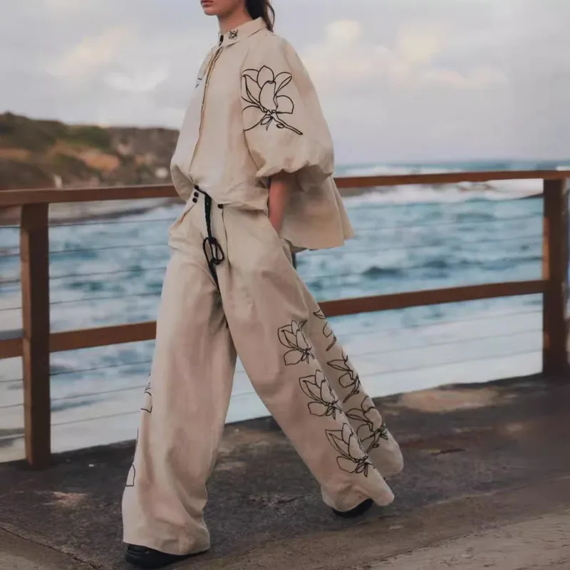 EAEOVNI الأزهار التطريز المرأة موضة 2 قطعة مجموعة قصيرة الأكمام بلوزة + بنطال واسع الساق عادية 2025 ملابس جديدة 1A495 #4