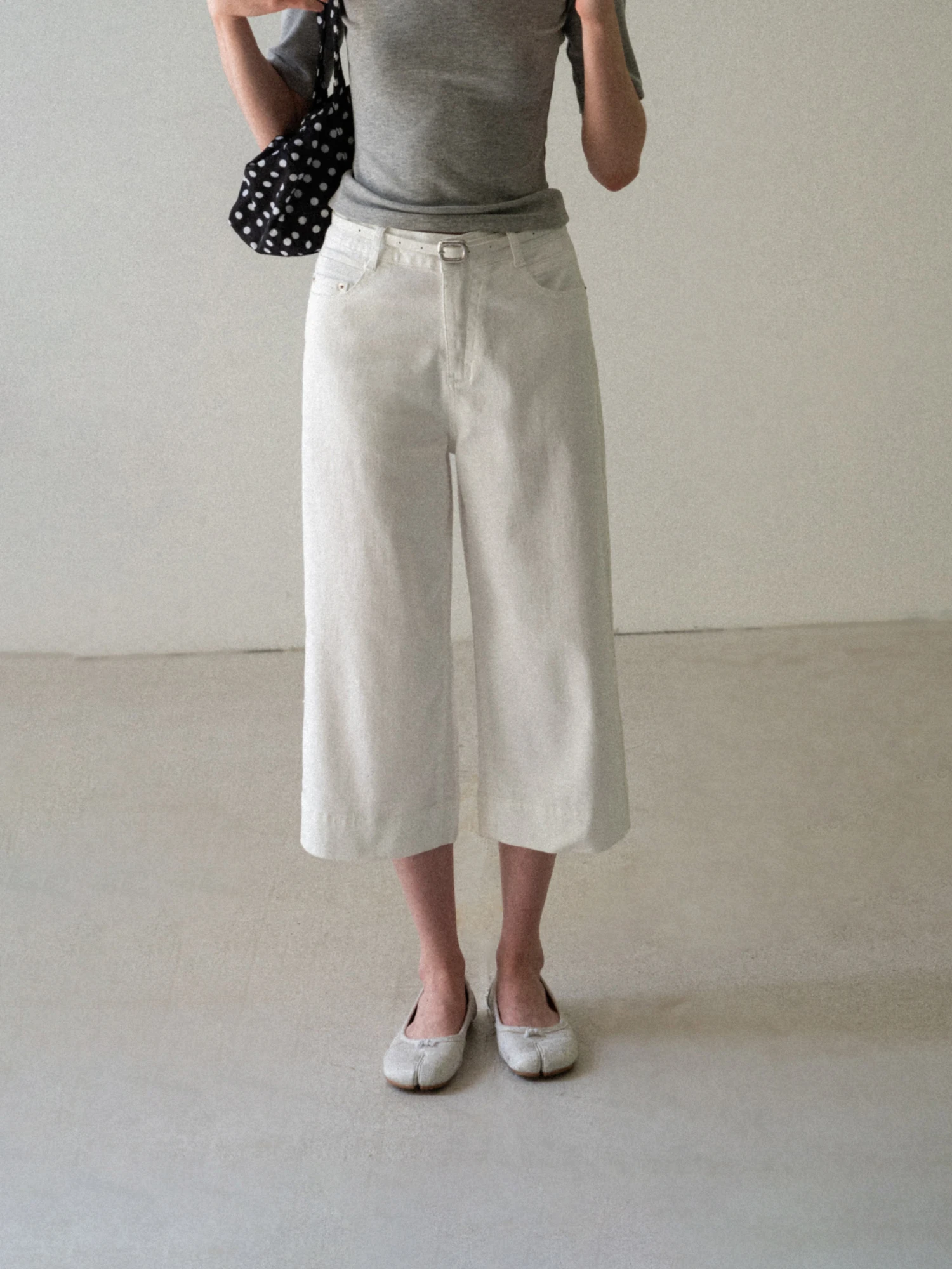 

Simple Commute White Seven-Foot Jeans Women's Summer High Waist Loose Casual Straight Leg Wide Leg Pants Eggka Casual Jeans