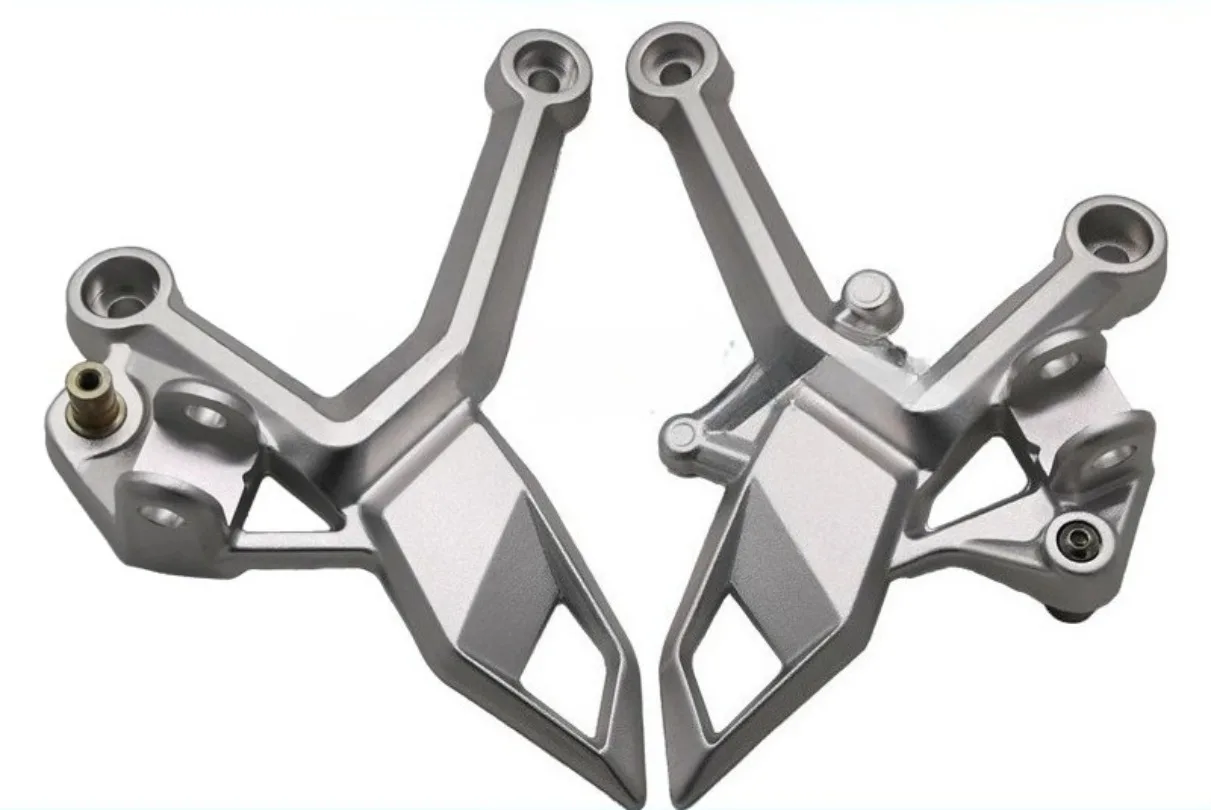 

Передняя левая и правая педаль мотоцикла, подставка для ног, кронштейн для ног, подставка для ног для CFMOTO 250NK CF250-A 2022 2023 CF250NK CF250-B