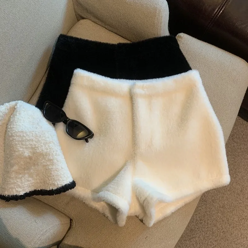 

Sweet Girl Shorts for Women in Autumn and Winter Black High Waisted Wide Leg Straight Tube Tweed Pants Fashion Female Clothes
