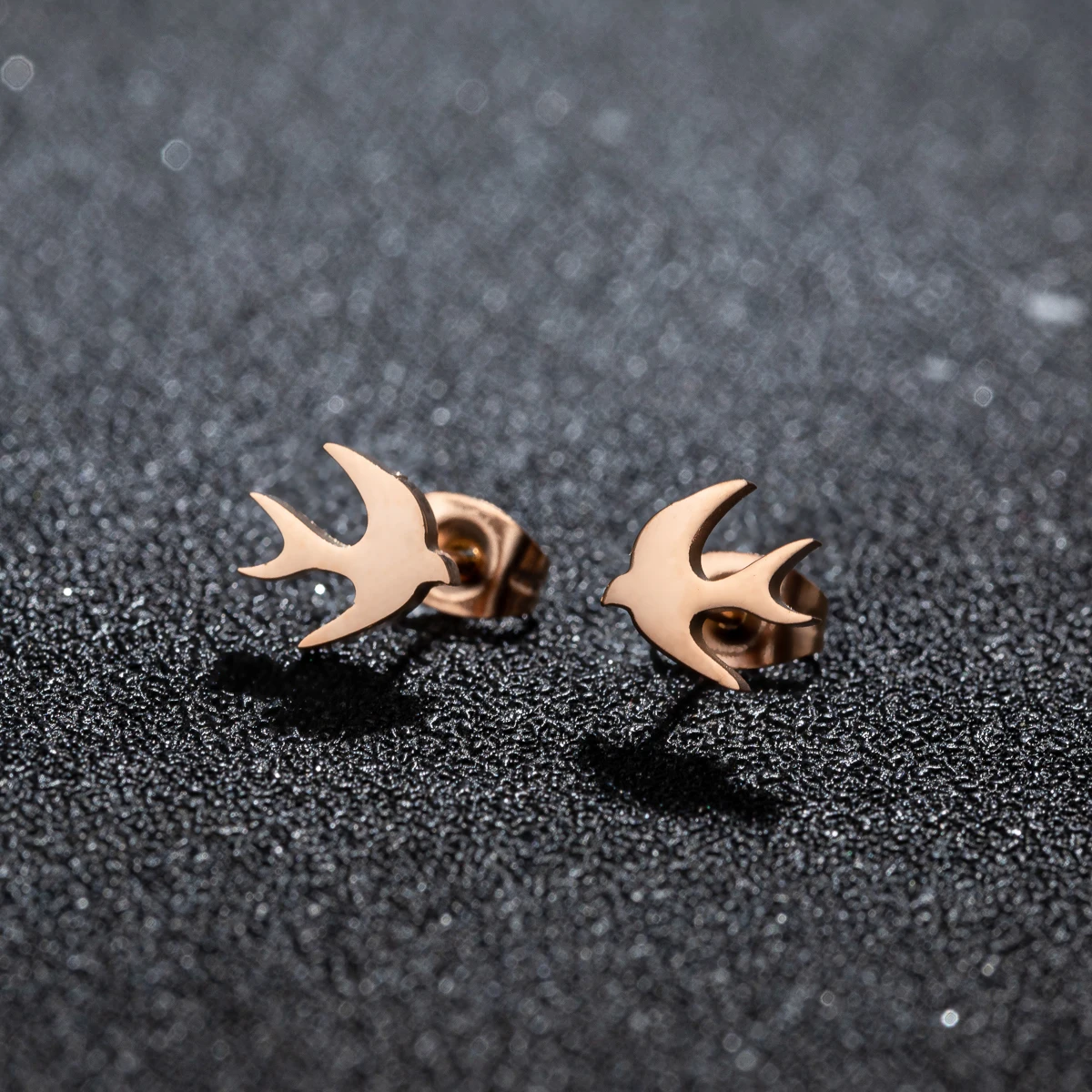 1Pair Cute Animal Swallow Stainless Steel Earrings Girl Free Shipping Small Bird Piercing Women Earring Fashion Jewelry