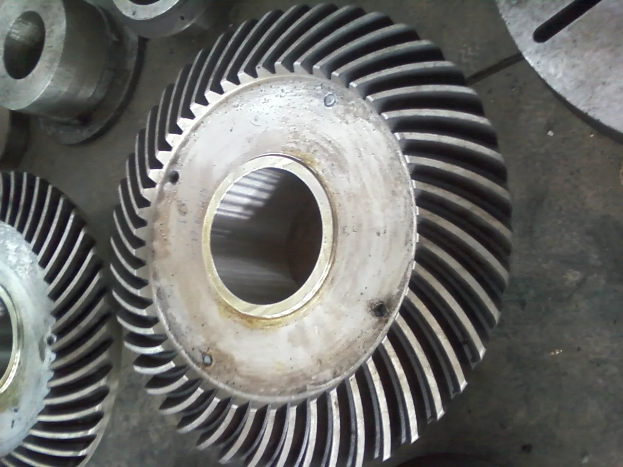 Forged OEM Alloy Steel Spur Bevel Gear Spiral Bevel Gear and Pinion Shaft