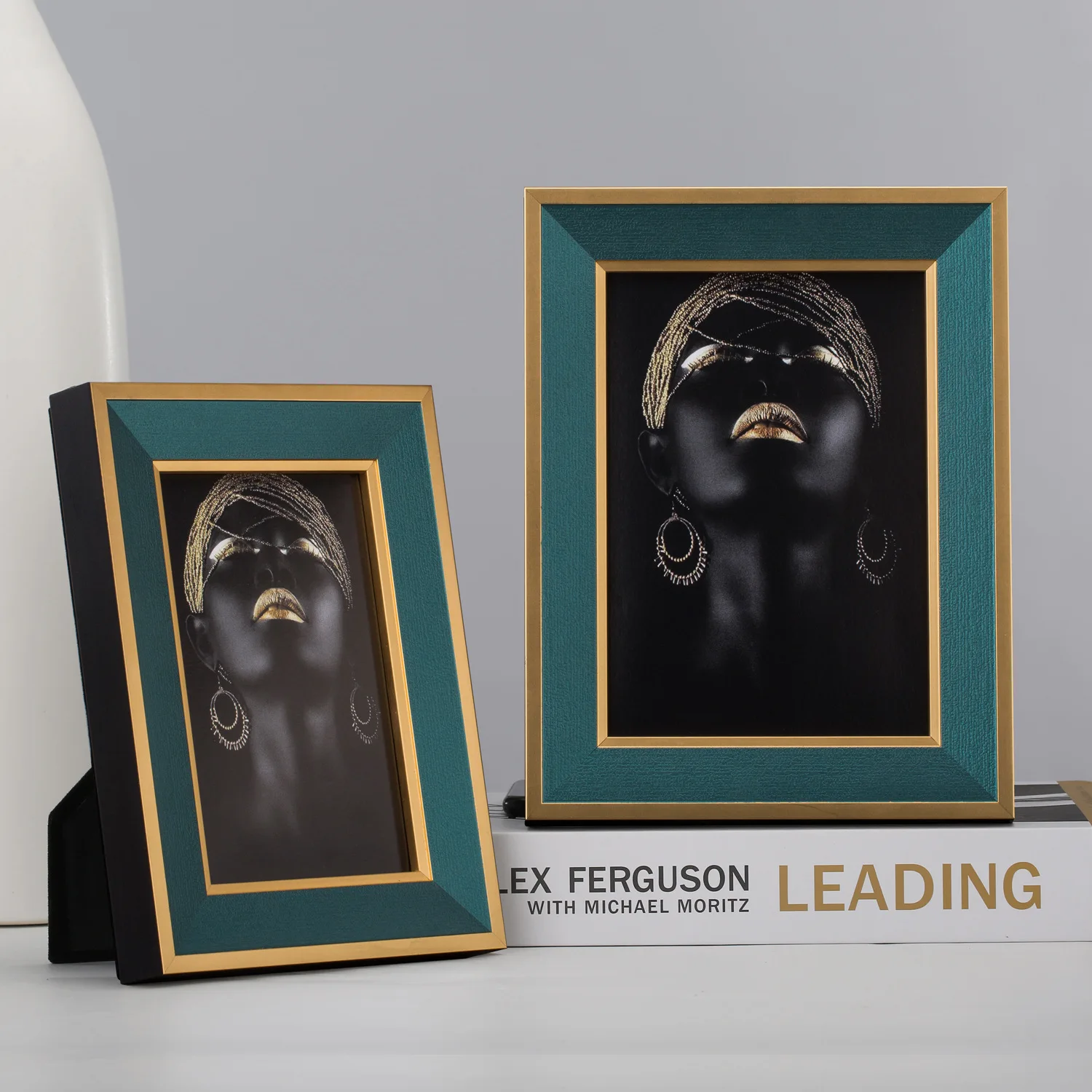 Modern Luxury High-end Green Solid Wood Creative Photo Frame