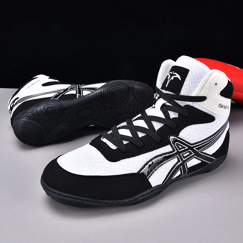 

Men Boxing Shoes Professional Sports Sneakers Classic Lightweight Unisex Wrestling Shoes Brand Fighting High Ankle Boxing Boots
