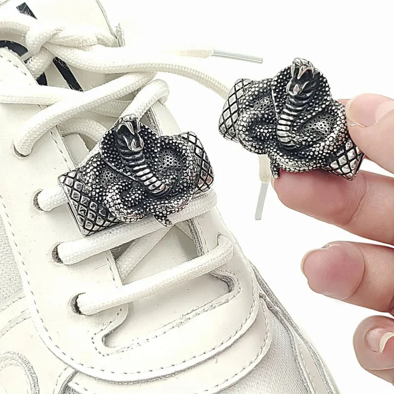 Nova Moda E Requintado DIY Crânio Sneakers Cadarço Fivela Decorativa Para Homens E Mulheres Jóias Acessórios Presentes