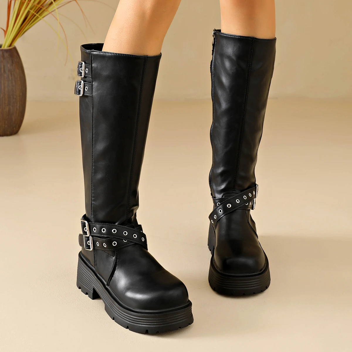 2026 New Fashion Side Zipper Design Women's High Boots Spring and Autumn Tight Belt Buckle Decorative Platform Fashion Boots