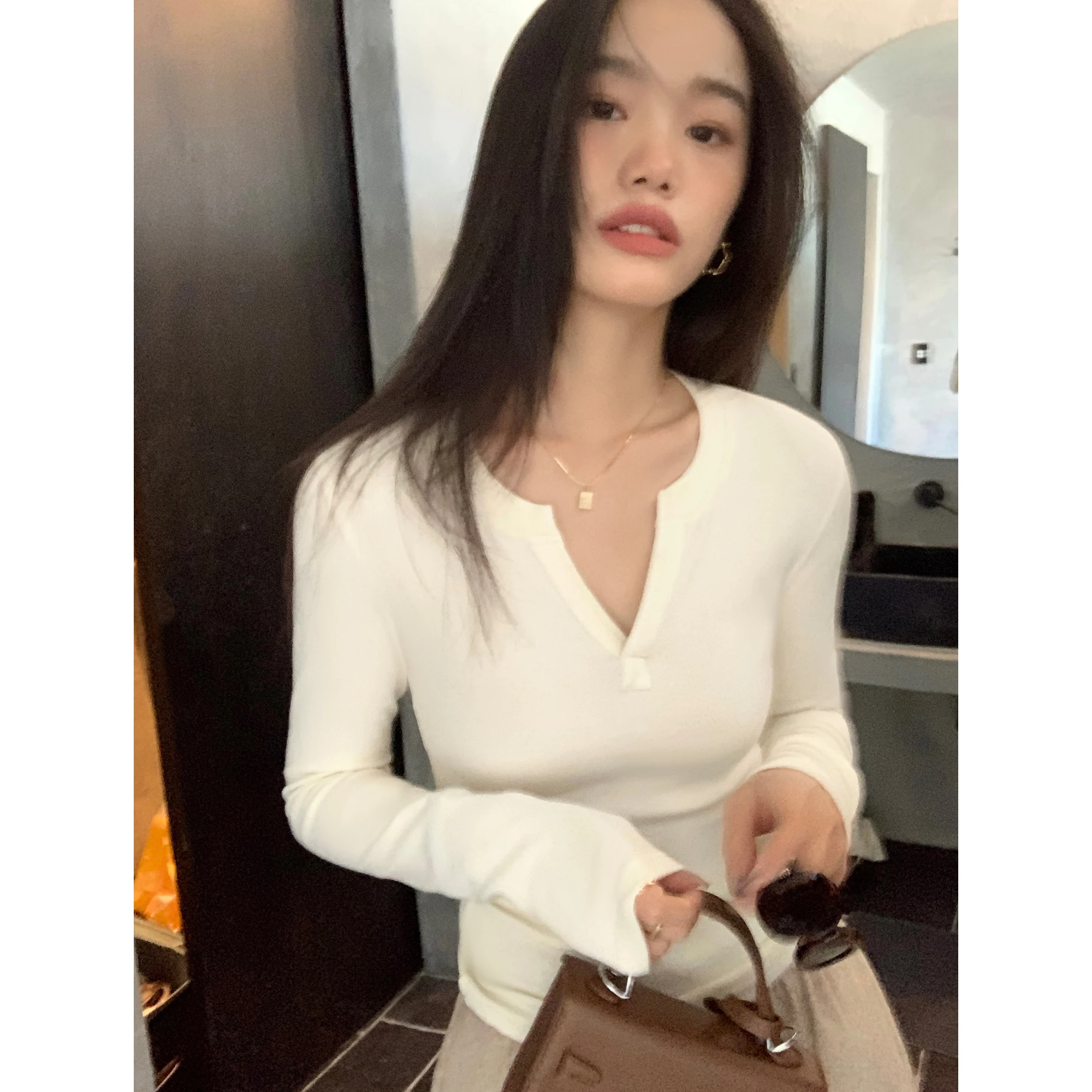 Women Soft V Neck Ribbed Knit Top Slim Fit Long Sleeve Stretch Shirt Minimalist Basic Layering Top