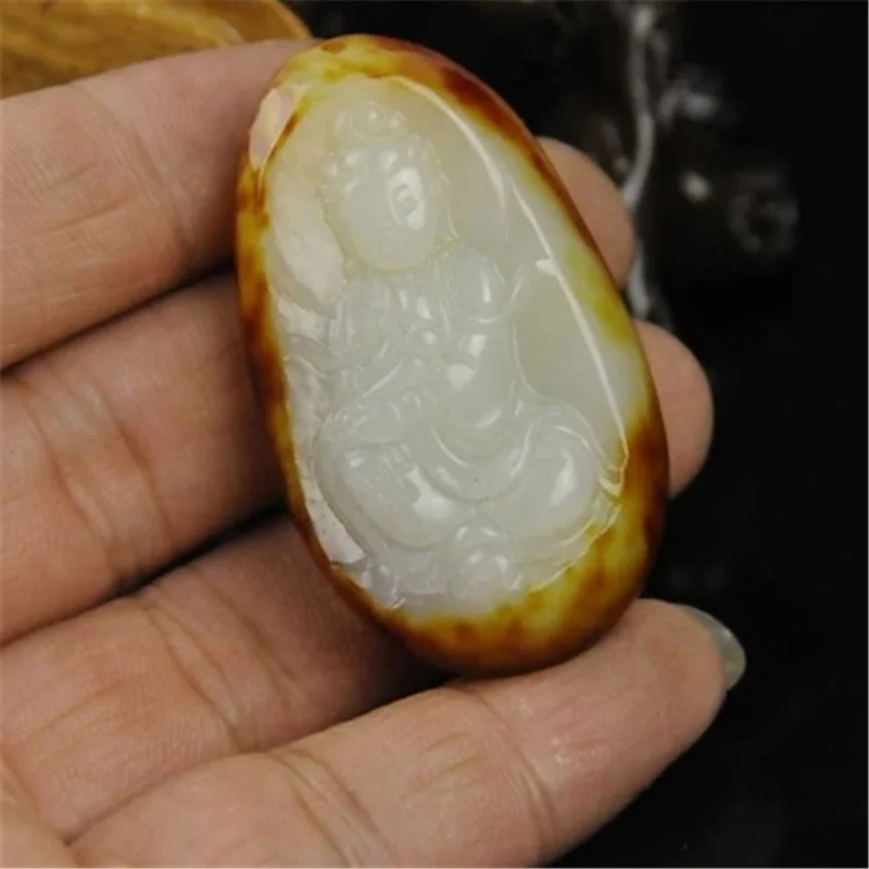 Natural Xinjiang Hetian jade, jujuba, pele vermelha, Guanyin seixo, pingente de couro, atacado