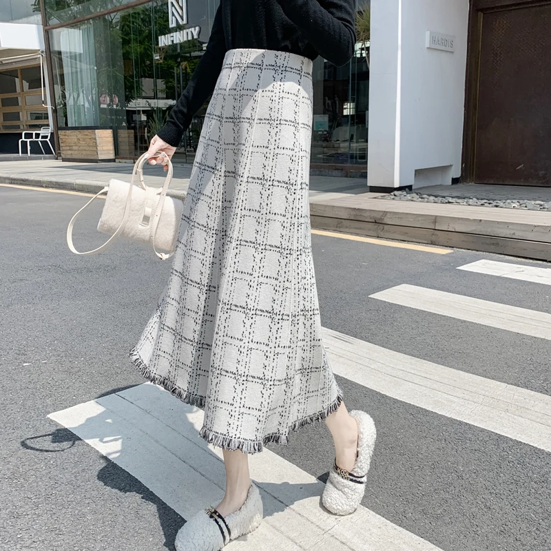 2024 New Arrival Spring Autumn Women Casual Plaid Tassel Design Straight Skirt All-matched High Waist Mid-calf Skirts V208