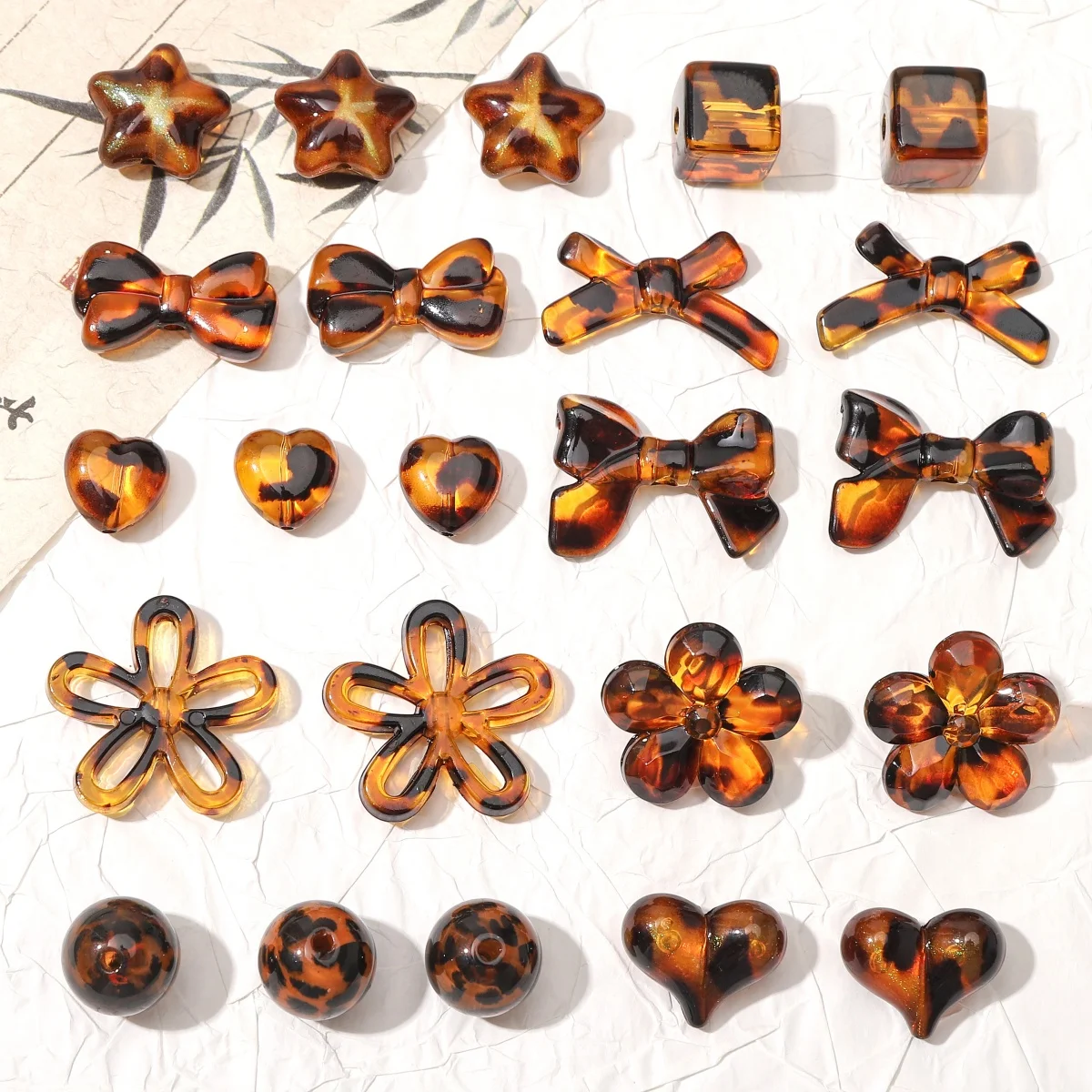 1-5Pcs Leopard Acrylic Beads Brown Star Bear Heart Bow Flower Round Beads For DIY Bracelets Phone Chain Jewelry Making Materials