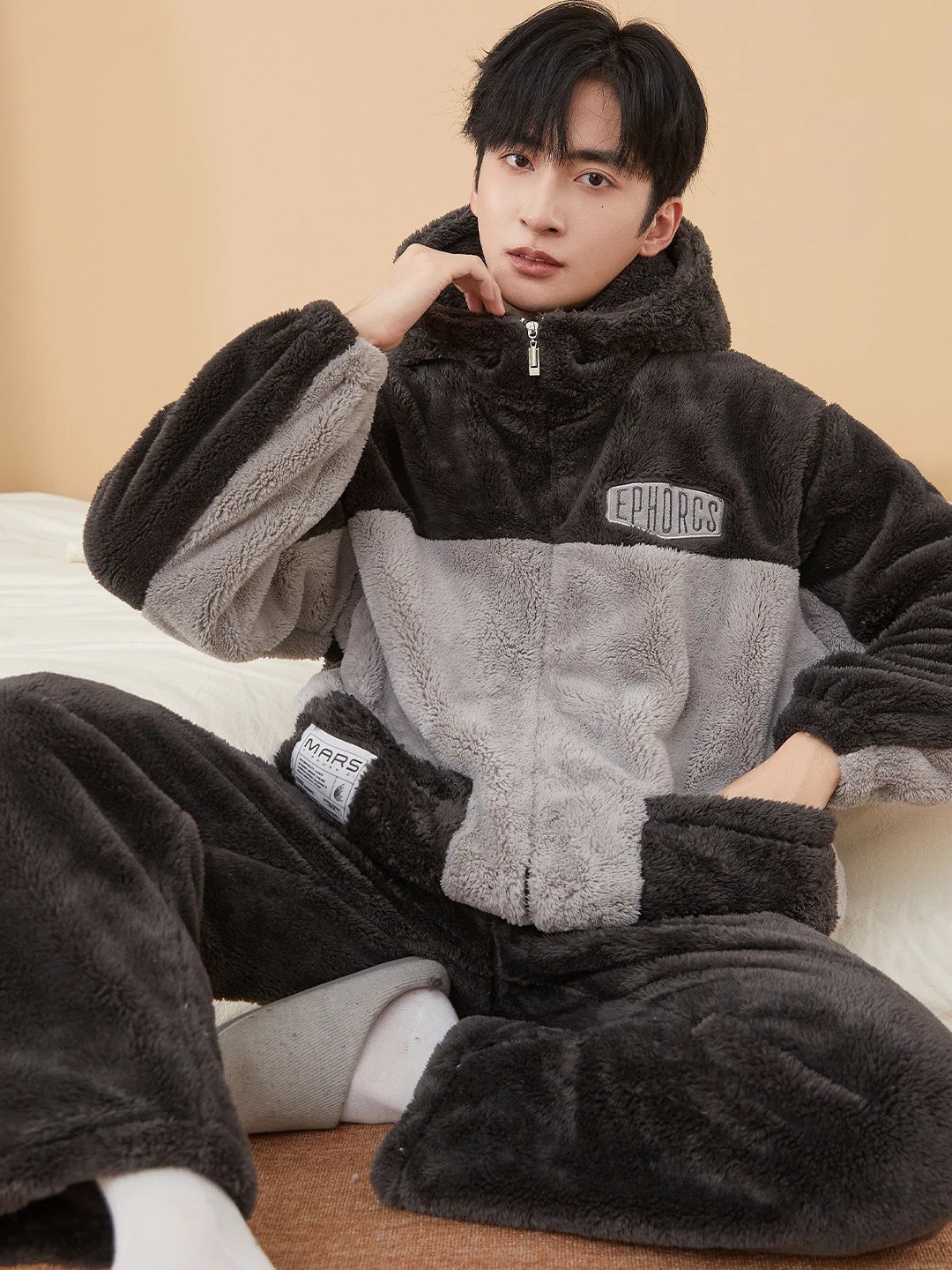 DAIMELU بيجامة بأكمام طويلة للرجال من الصوف المرجاني الحراري وسحاب كبير الحجم من الصوف السميك طقم ملابس نوم فضفاضة #5