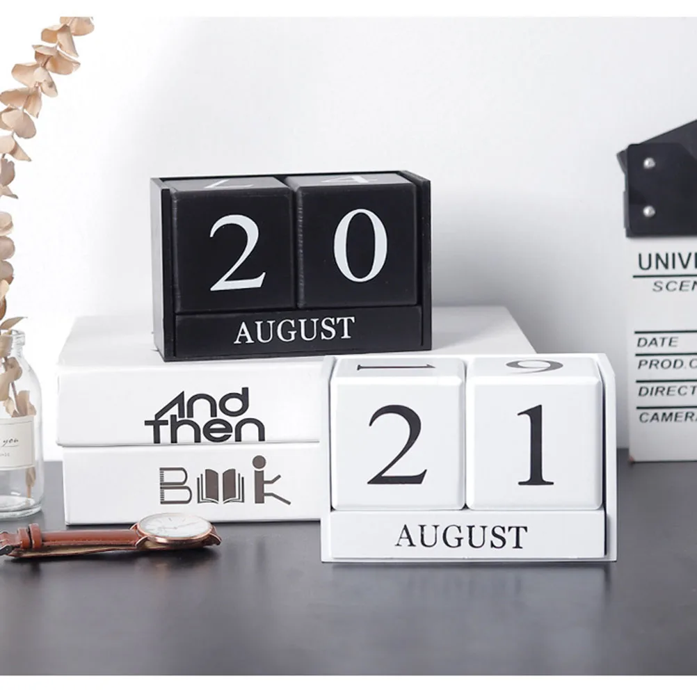 Calendario manuale creativo in legno Decorazione da tavolo nera Ornamento da tavolo da ufficio in legno naturale Accessorio da scrivania moderno