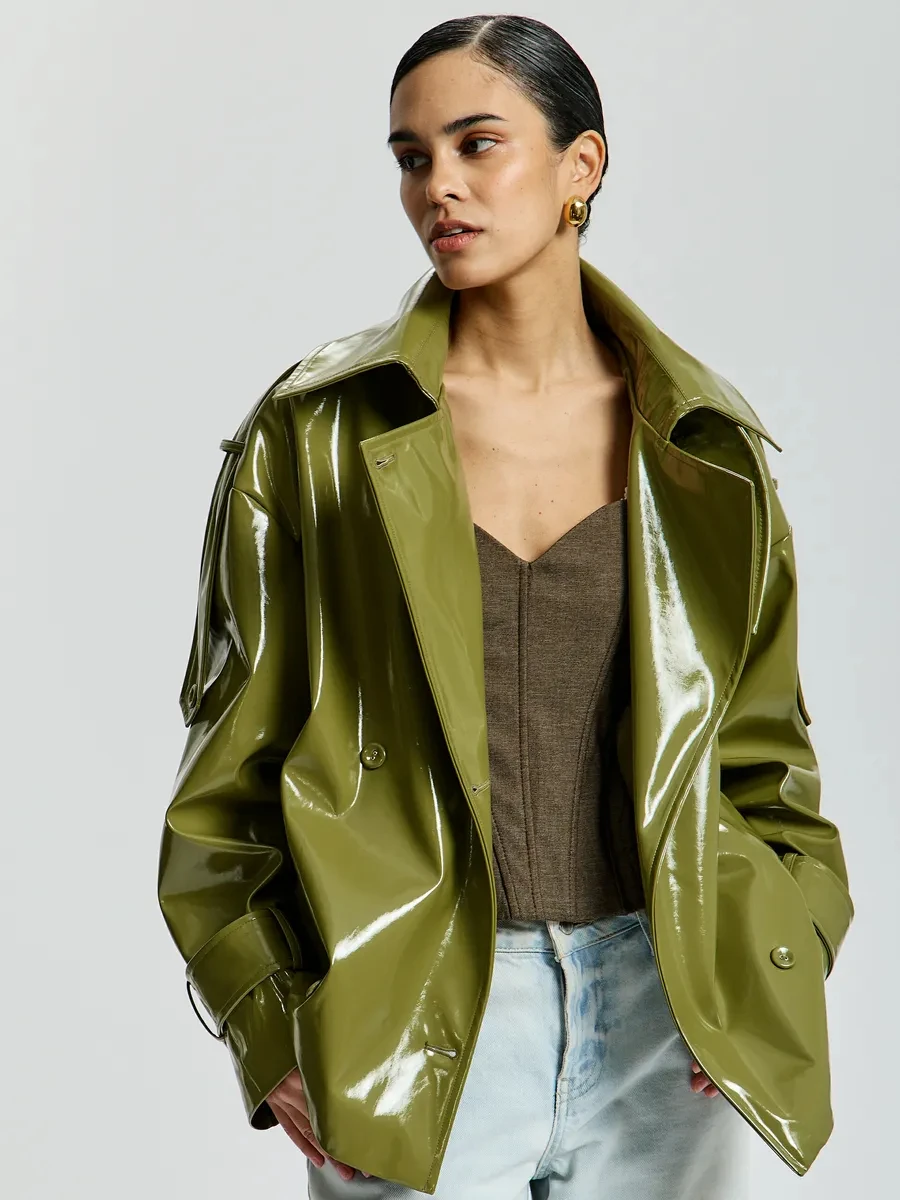 PUAL Mantel Trench Kulit Paten Hijau Wanita, Jaket Tahan Air Berkerah Notch Oversized dengan Sabuk, Mode Streetwear Baru 2026