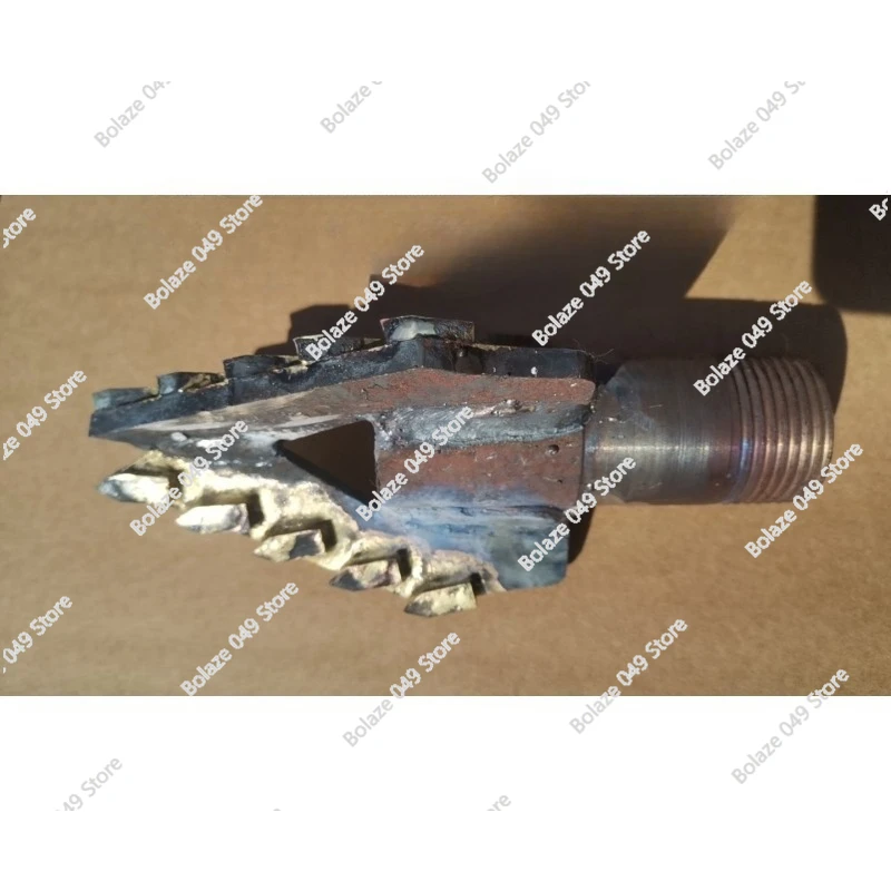 Downhole tube drilling Soil alloy drill bit 6 pipes 22 lines 1 inch 32 pipes Water cement drilling Water well