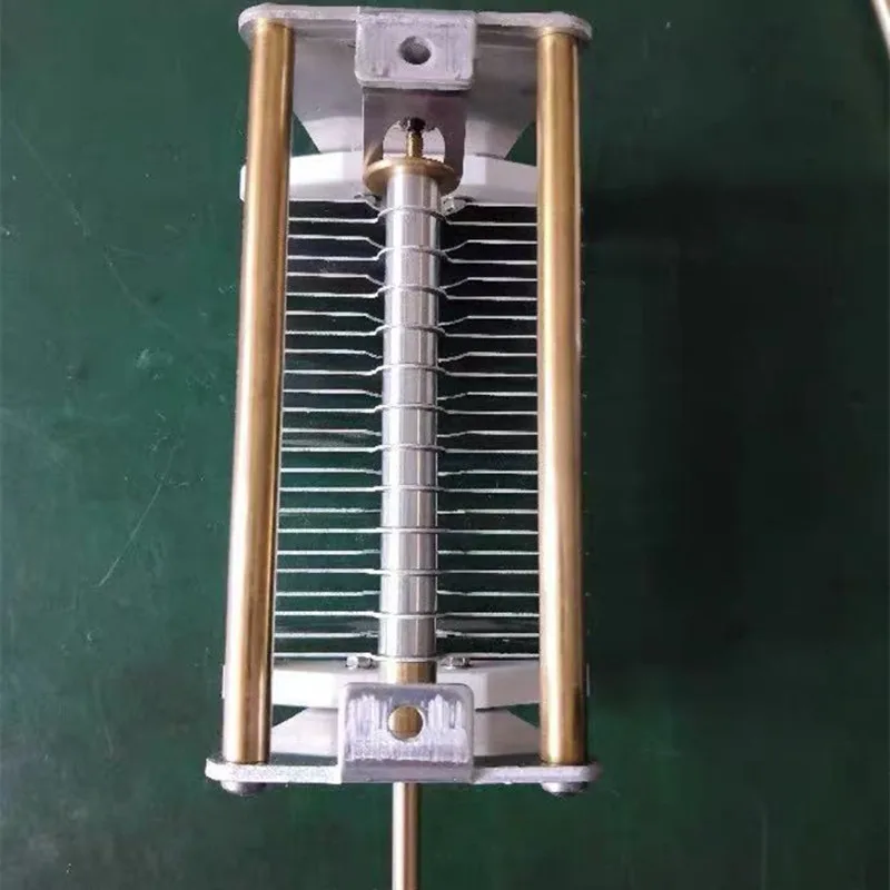 

Adjustable Air Variable Capacitor 150P / 240P Withstand voltage 2000V 10-150PF / 15-240P