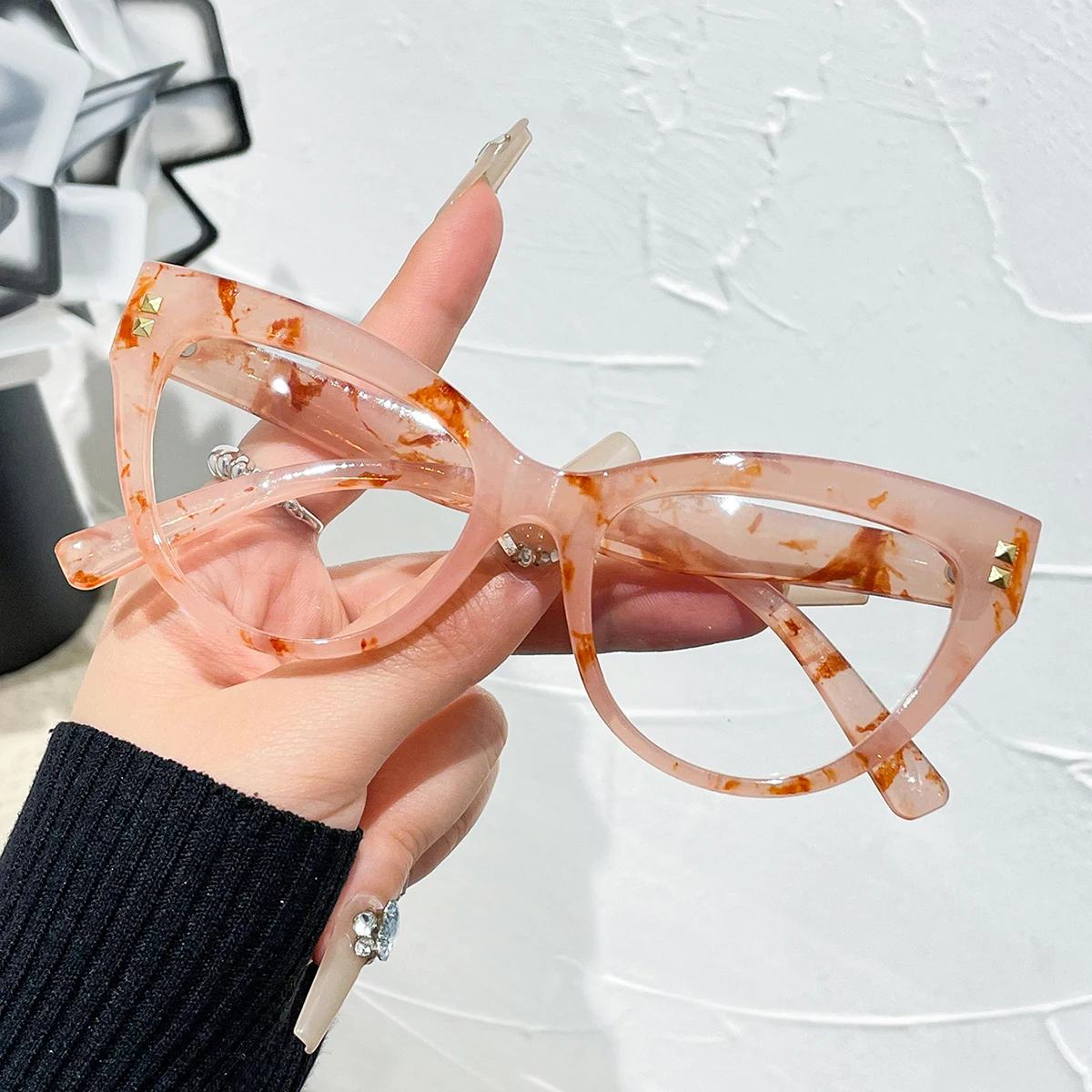 New Retro Cat-Eye Women's Flat Glasses, Simple and Versatile for Daily Protection and Vision Enhancement