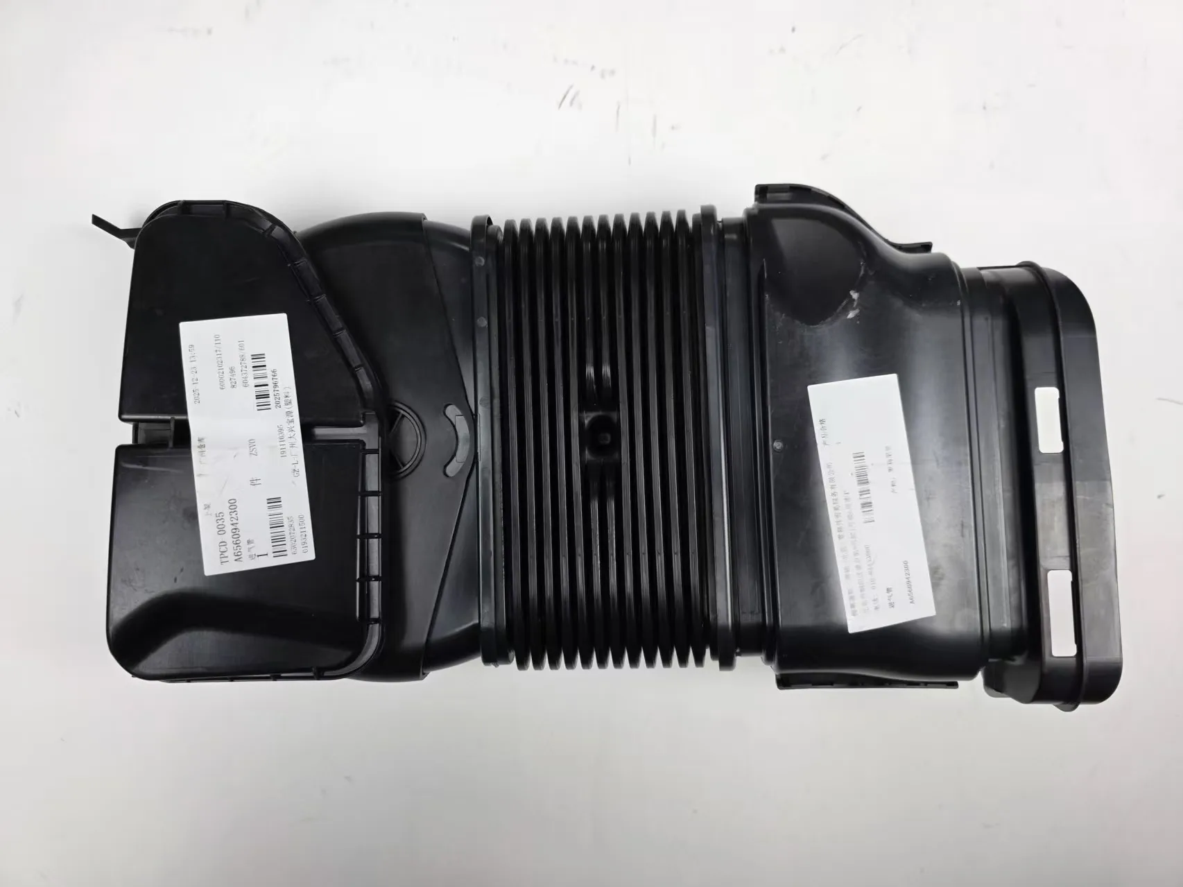 6560942300 Intake Pipe Engine Parts For Mercedes-Benz 465