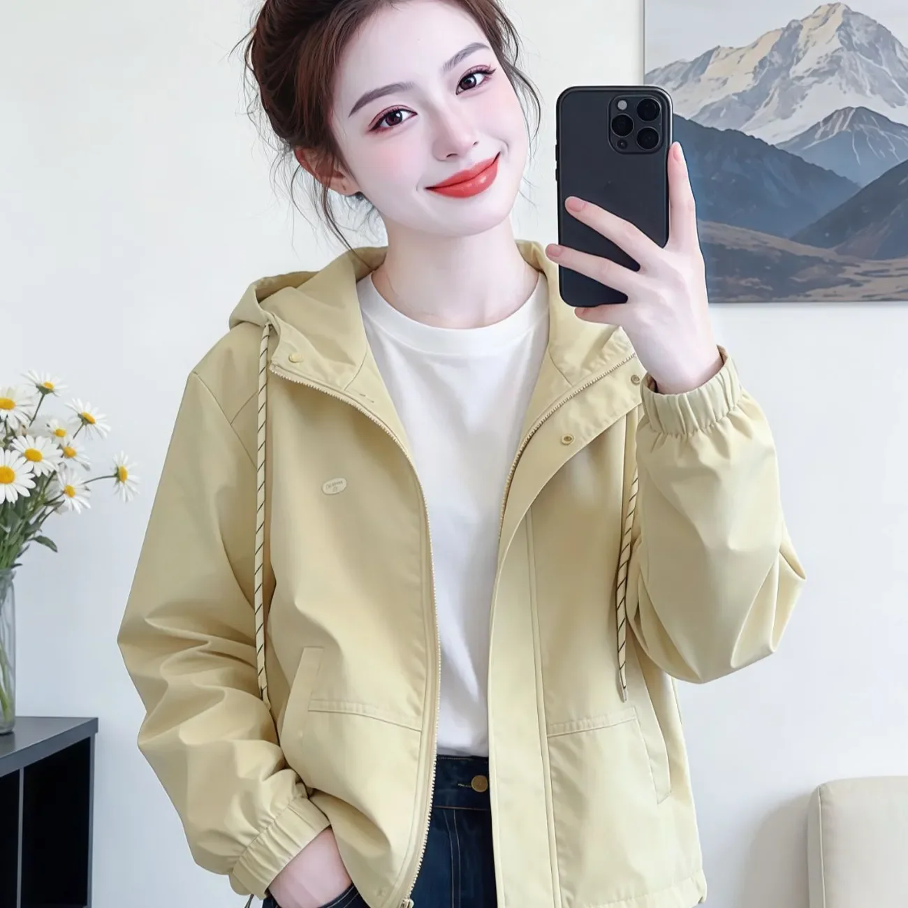 Hooded Light Windbreaker Women Beige Drawstring Collar Zip Front Elastic Cuff Loose Short Casual Jacket Outerwear