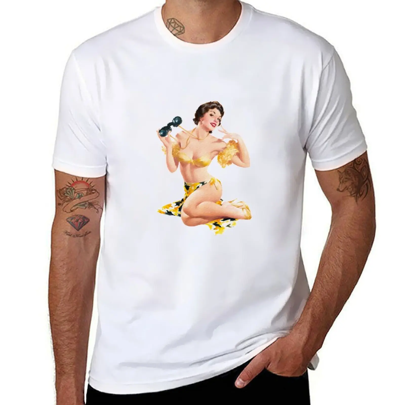 

Sexy Pin Up Girl with Binoculars T-Shirt t shirt man plain t shirt man designer man t shirt cotton high quality T-Shirt