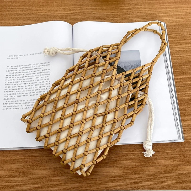 021 New Mini Women\'s Bag Hand Knitting Wooden Beaded Youth Handbags Personalized Hollow Out Ladies Shoulder Bag Whole Sale