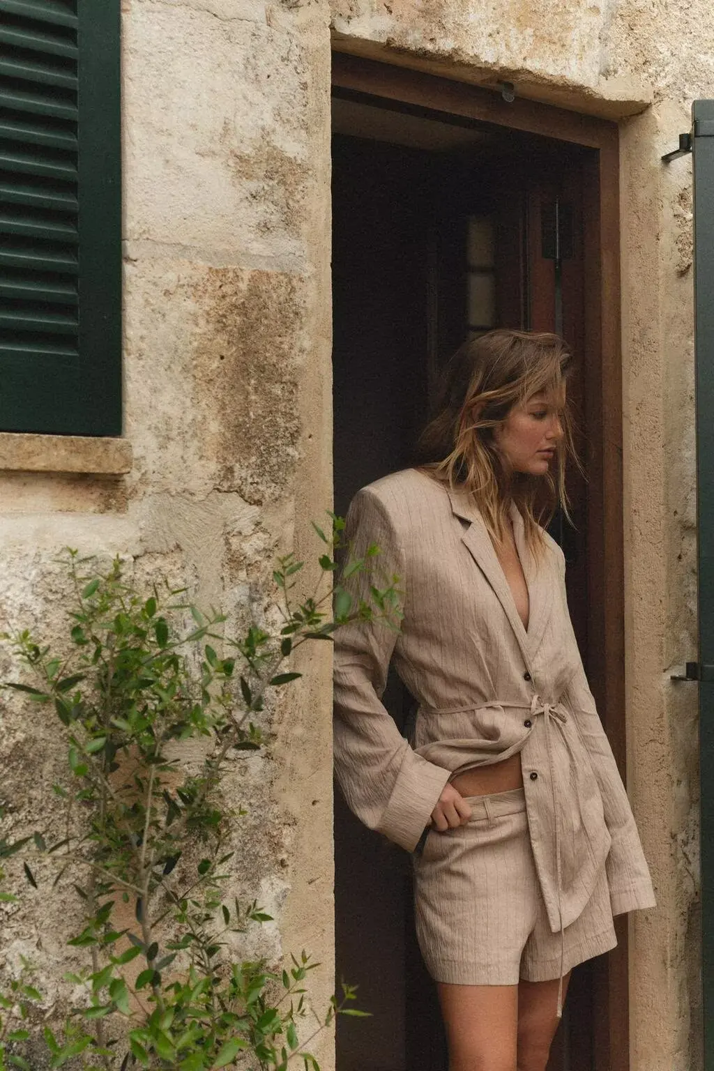 

BB6472 2025 summer new women's clothing European and American style charm classic mid waist straight tube mini shorts 3152428