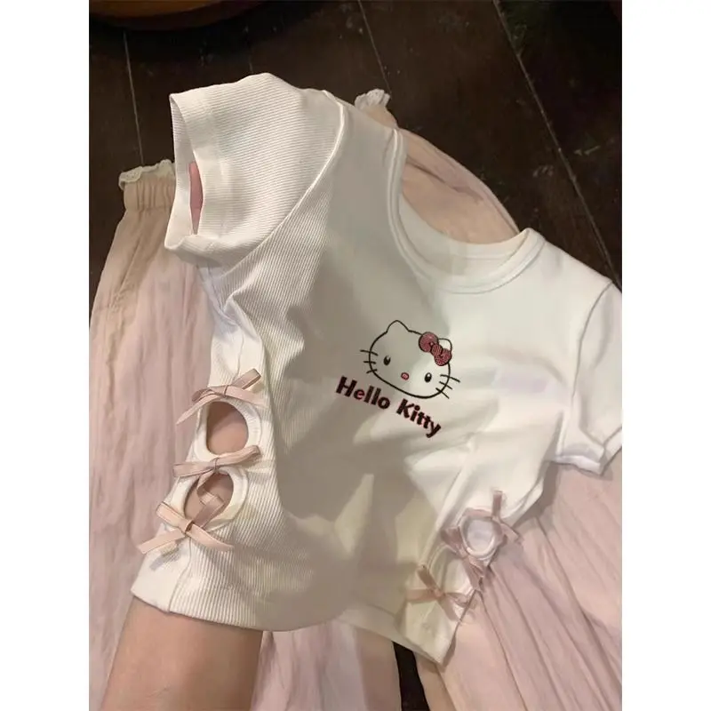 

Женская летняя футболка Kawaii Hello Kitty с вышивкой в виде банта, коротким рукавом, облегающая, из чистого хлопка, с вырезами, с мультяшным принтом, милая, новинка